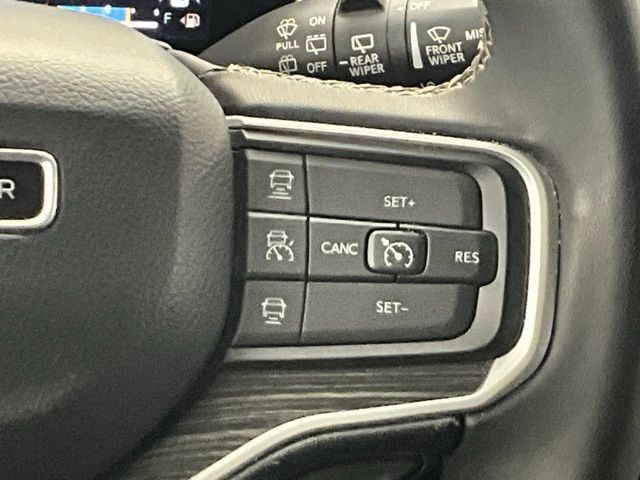 Used 2022 Jeep Wagoneer Series II AWD/4WD image 18