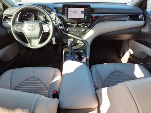 Used 2023 Toyota Camry SE image 12