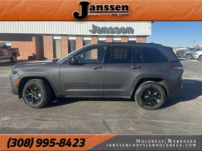 Used 2024 Jeep Grand Cherokee Altitude