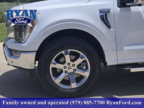 Used 2022 Ford F150 Lariat w/ Equipment Group 502A High AWD/4WD image 5