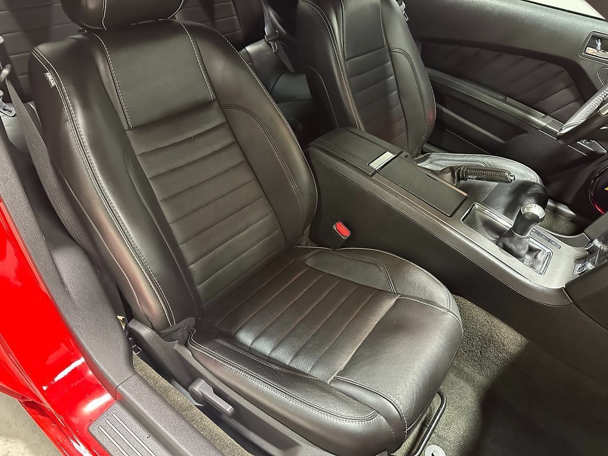 Used 2014 Ford Mustang GT Premium RWD image 16