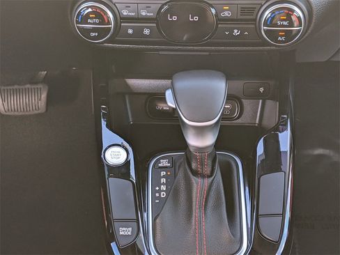 Certified 2025 Kia Soul GT-Line image 26