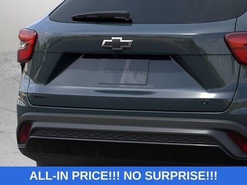 New 2026 Chevrolet Trax LT w/ Driver Confidence Package FWD image 24