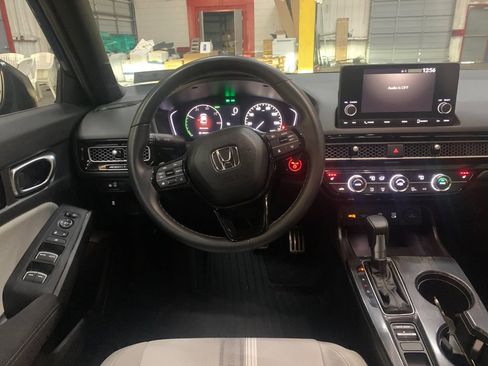 Used 2025 Honda Civic Sport image 17