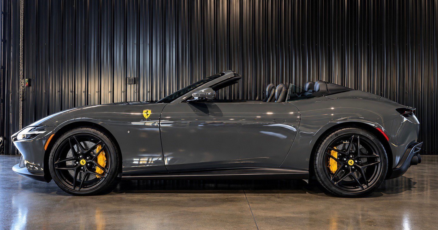 Used 2026 Ferrari Roma Spider RWD image 2