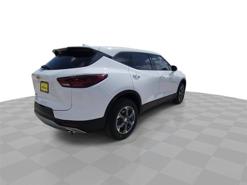 Used 2024 Chevrolet Blazer LT w/ Driver Confidence Package FWD image 8