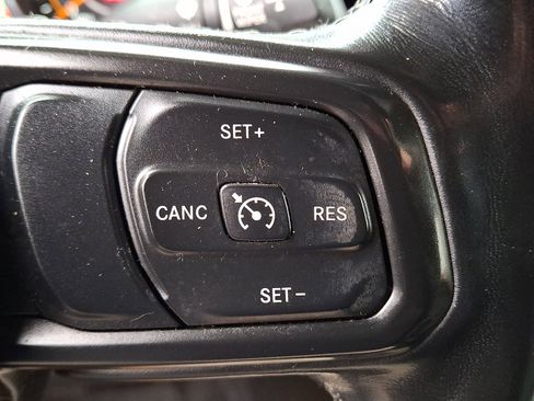 Used 2021 Jeep Gladiator Sport image 23