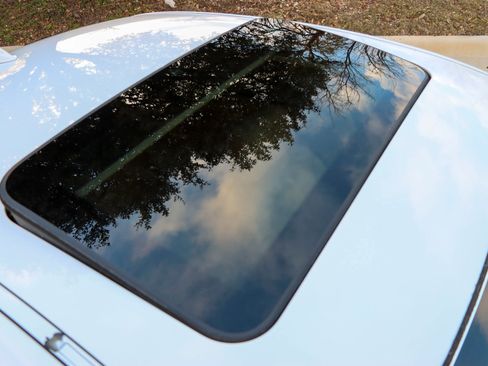 Used 2011 BMW 335i xDrive Sedan image 9