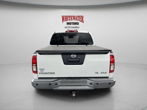 Used 2015 Nissan Frontier SL AWD/4WD image 4