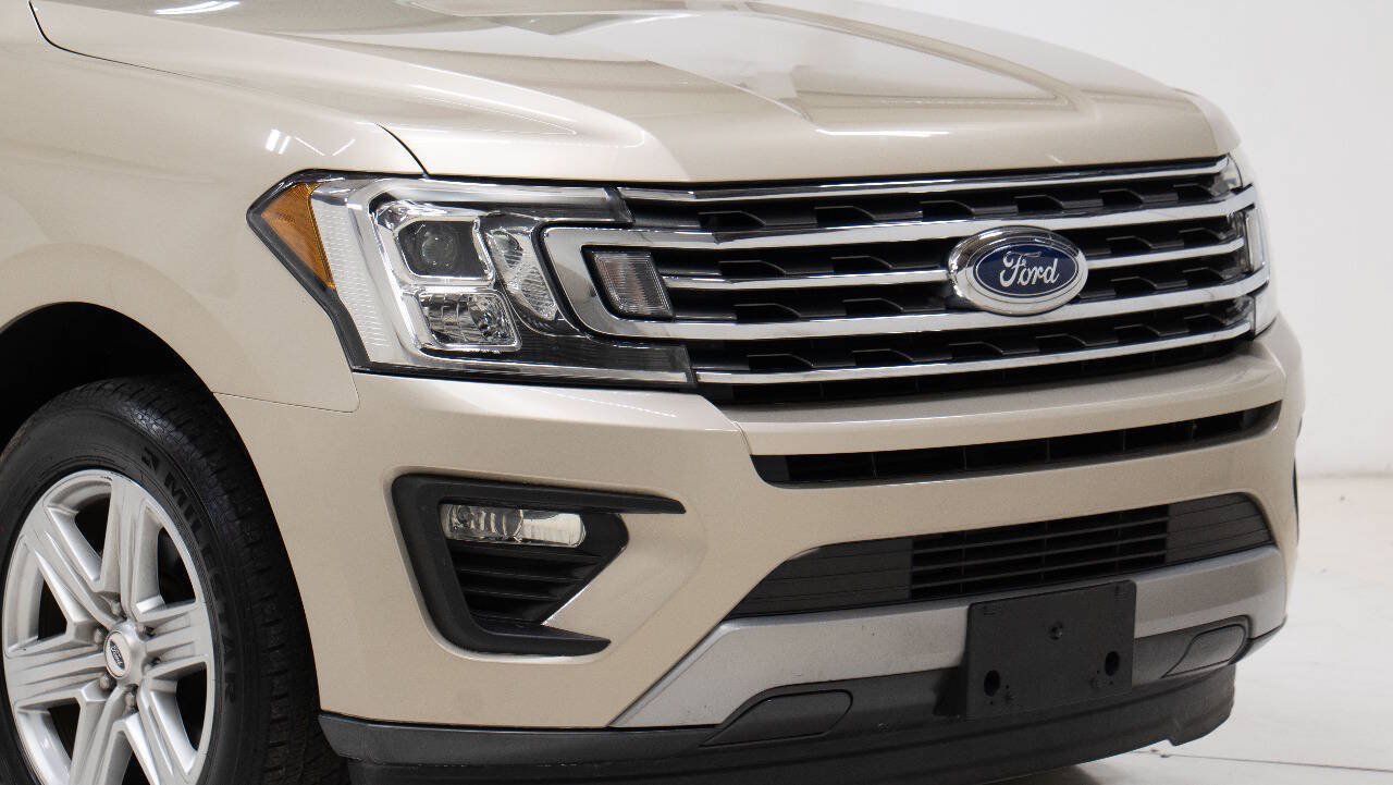 Used 2018 Ford Expedition XLT w/ Equipment Group 202A RWD image 9