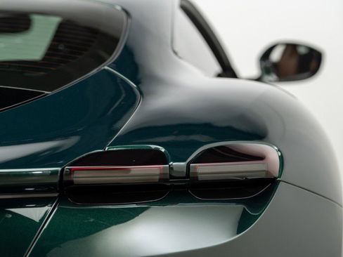 Certified 2022 Ferrari Roma image 64