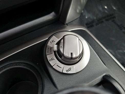Used 2023 Toyota 4Runner Limited AWD/4WD image 28