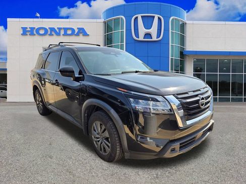 Used 2022 Nissan Pathfinder SV FWD image 18