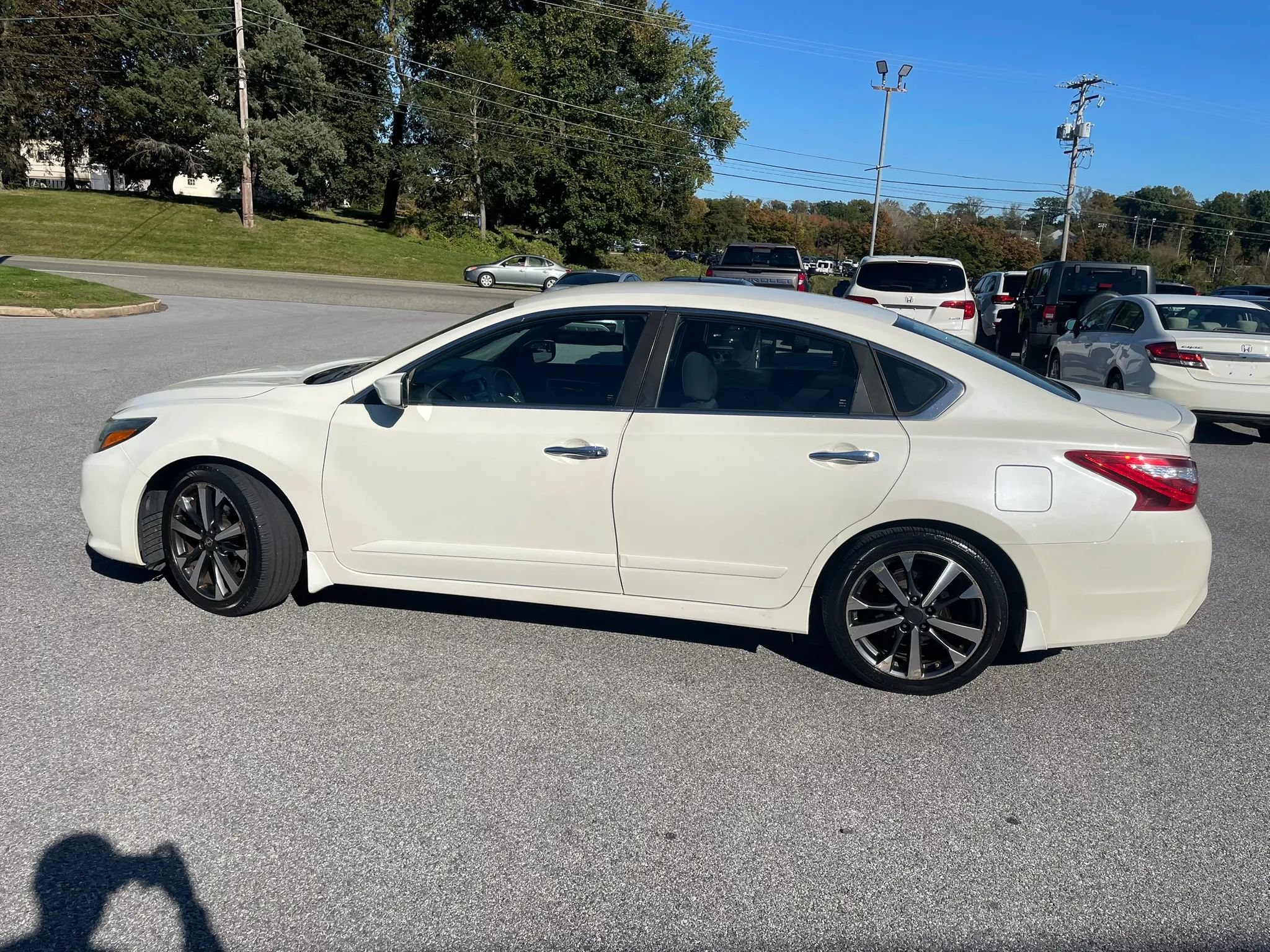 Used 2016 Nissan Altima 3.5 SR FWD image 12