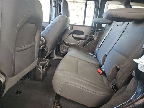 Used 2022 Jeep Wrangler Unlimited Sport AWD/4WD image 12