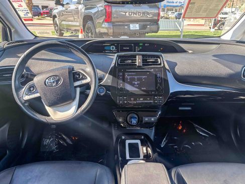Used 2016 Toyota Prius Four w/ Advanced Technology Package image 15
