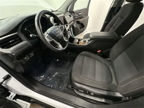 Used 2023 GMC Acadia SLE w/ Driver Convenience Package image 16