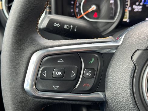 Used 2024 Jeep Wrangler Unlimited Sahara AWD/4WD image 31