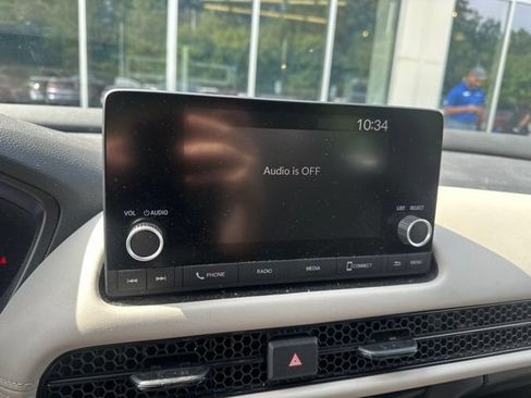 Used 2023 Honda HR-V LX image 12