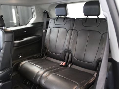 Used 2021 Jeep Grand Cherokee L Limited AWD/4WD image 23