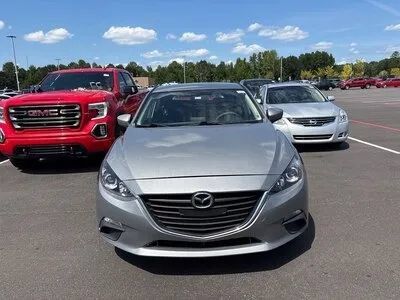 Used 2016 MAZDA MAZDA3 i Sport w/ Preferred Equipment Package FWD image 2