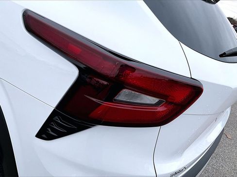 Used 2025 Chevrolet Trax ACTIV w/ Sunroof Package image 26