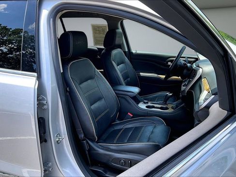 Used 2019 GMC Acadia Denali w/ Technology Package AWD/4WD image 30