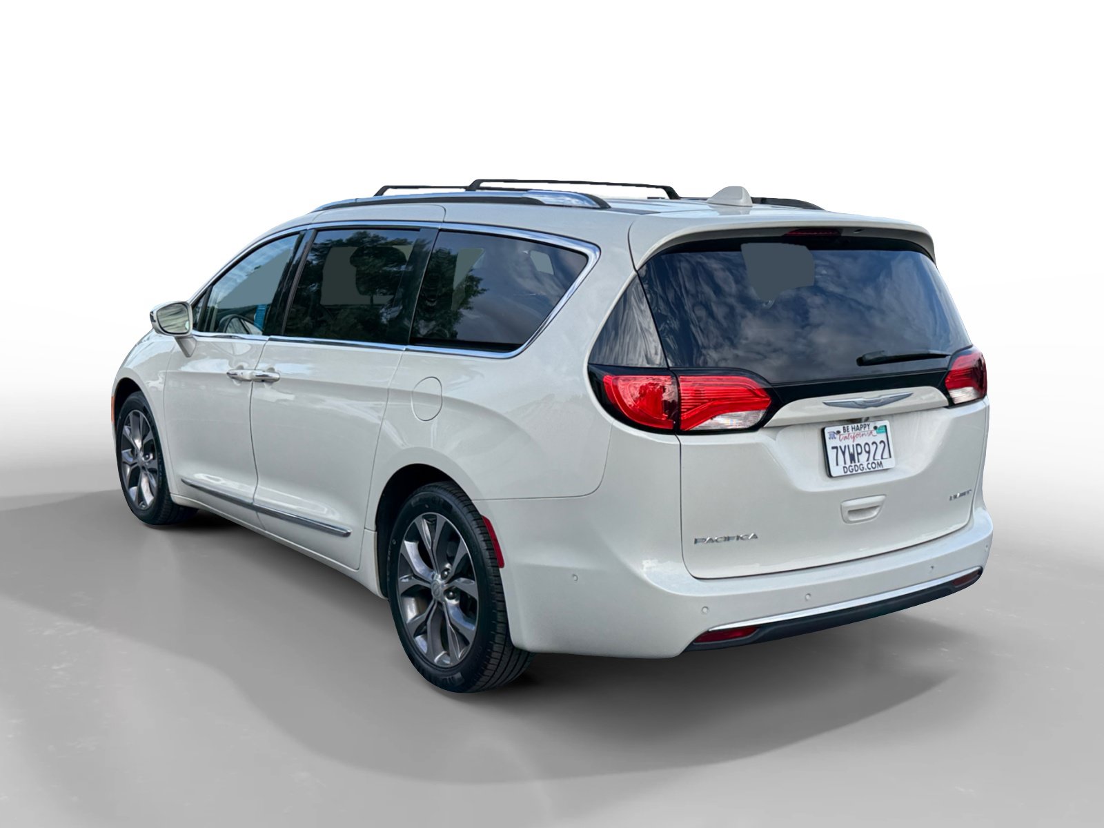 Used 2017 Chrysler Pacifica Limited FWD image 3
