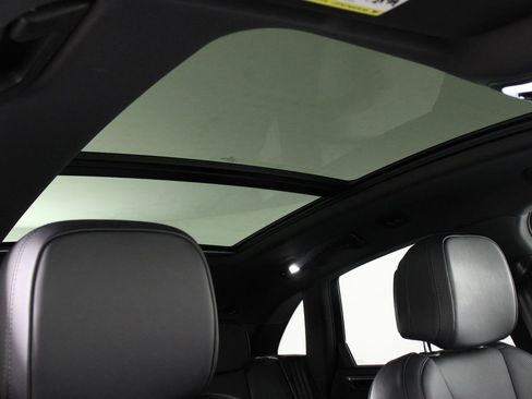 Certified 2025 Porsche Macan image 25