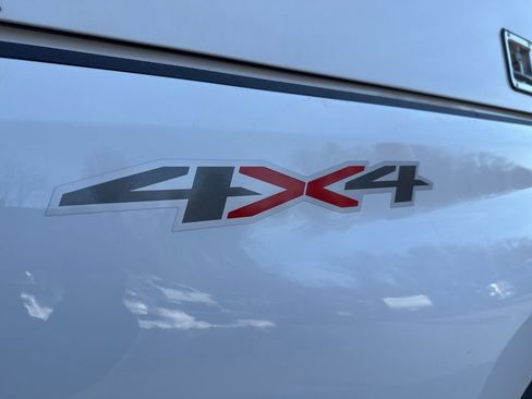 Used 2023 Chevrolet Silverado 2500 Custom w/ Infotainment Package image 11