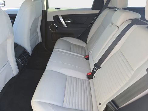 Used 2023 Land Rover Discovery Sport S image 14