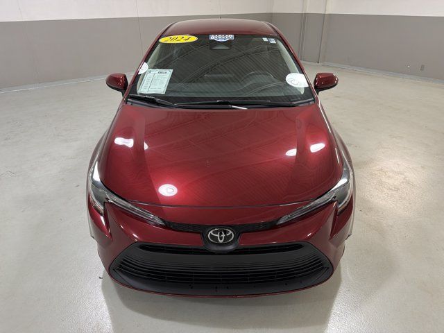 Used 2024 Toyota Corolla LE FWD image 3