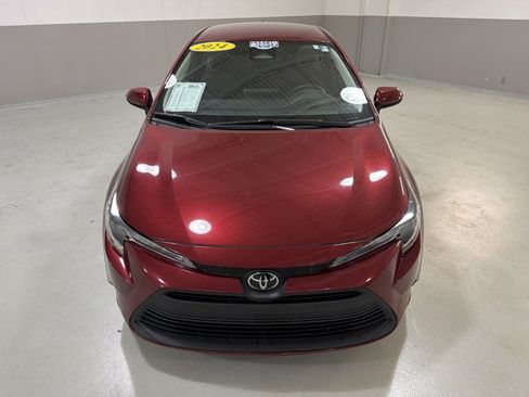 Used 2024 Toyota Corolla LE FWD image 3