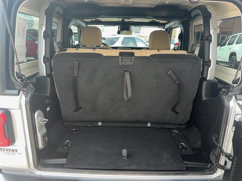 Used 2022 Jeep Wrangler Sport AWD/4WD image 24