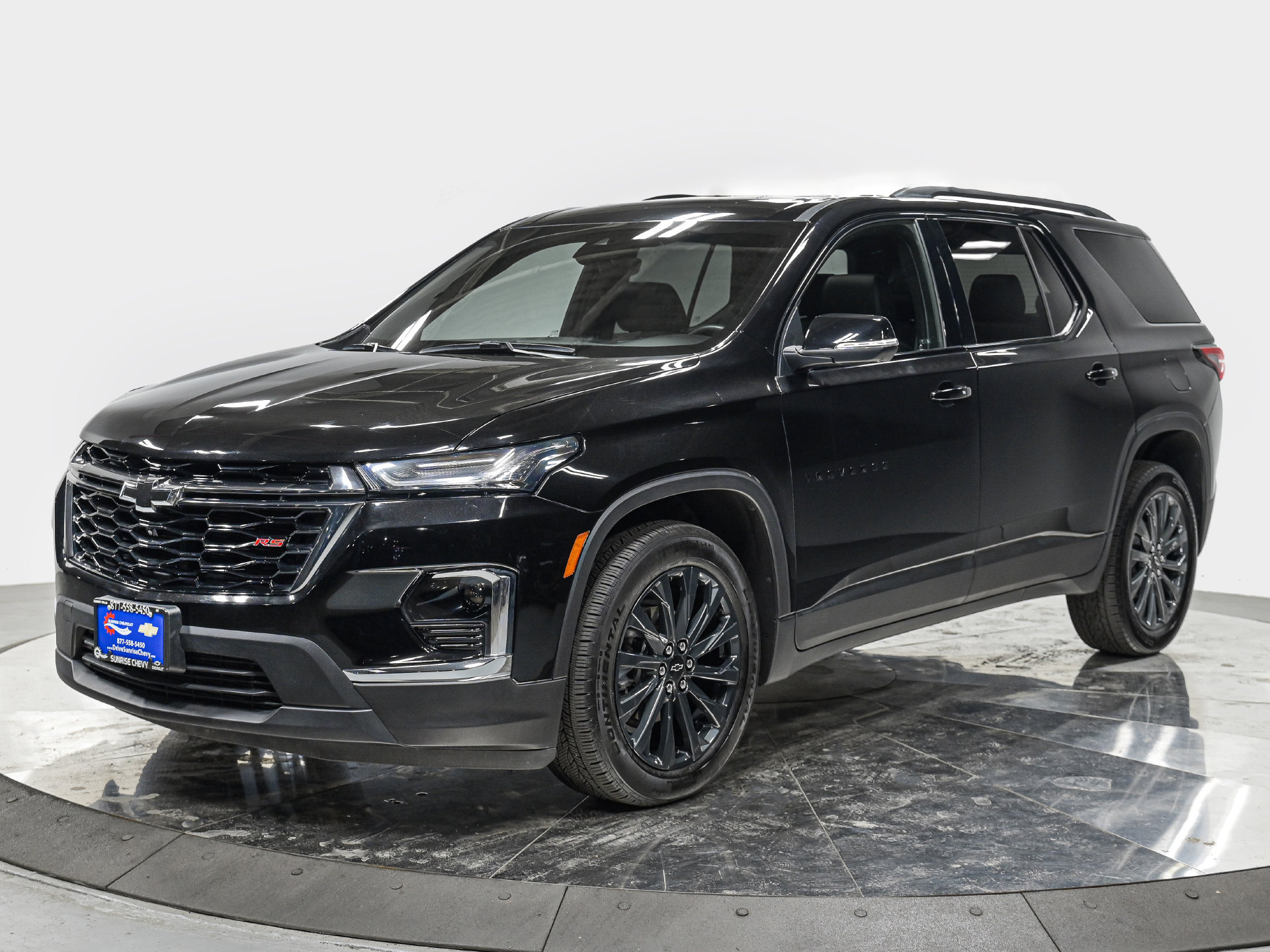 Used 2023 Chevrolet Traverse RS w/ LPO, Floor Liner Package AWD/4WD image 1