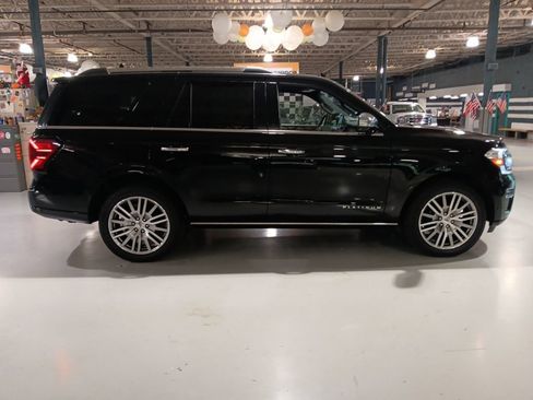Used 2024 Ford Expedition Platinum AWD/4WD image 8