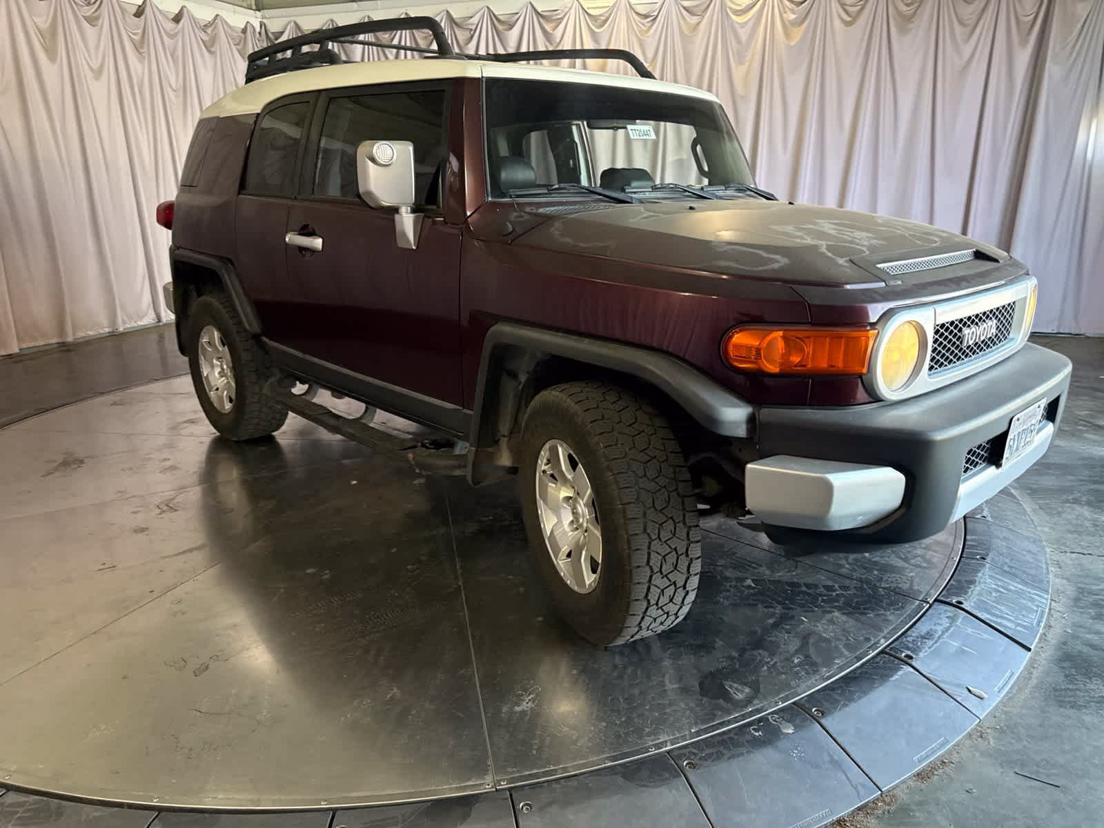 Used 2007 Toyota FJ Cruiser 4WD w/ Upgrade Pkg 1 image 3