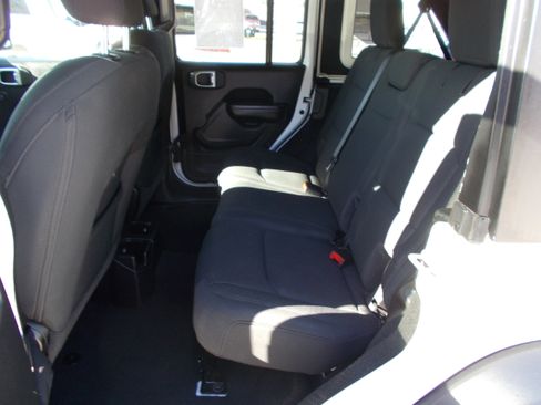 Used 2020 Jeep Wrangler Unlimited Sport image 9