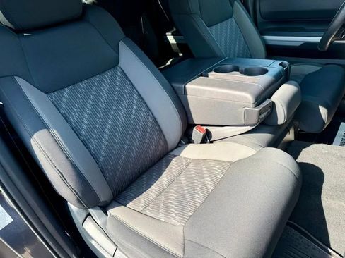 Used 2018 Toyota Tundra SR5 image 16