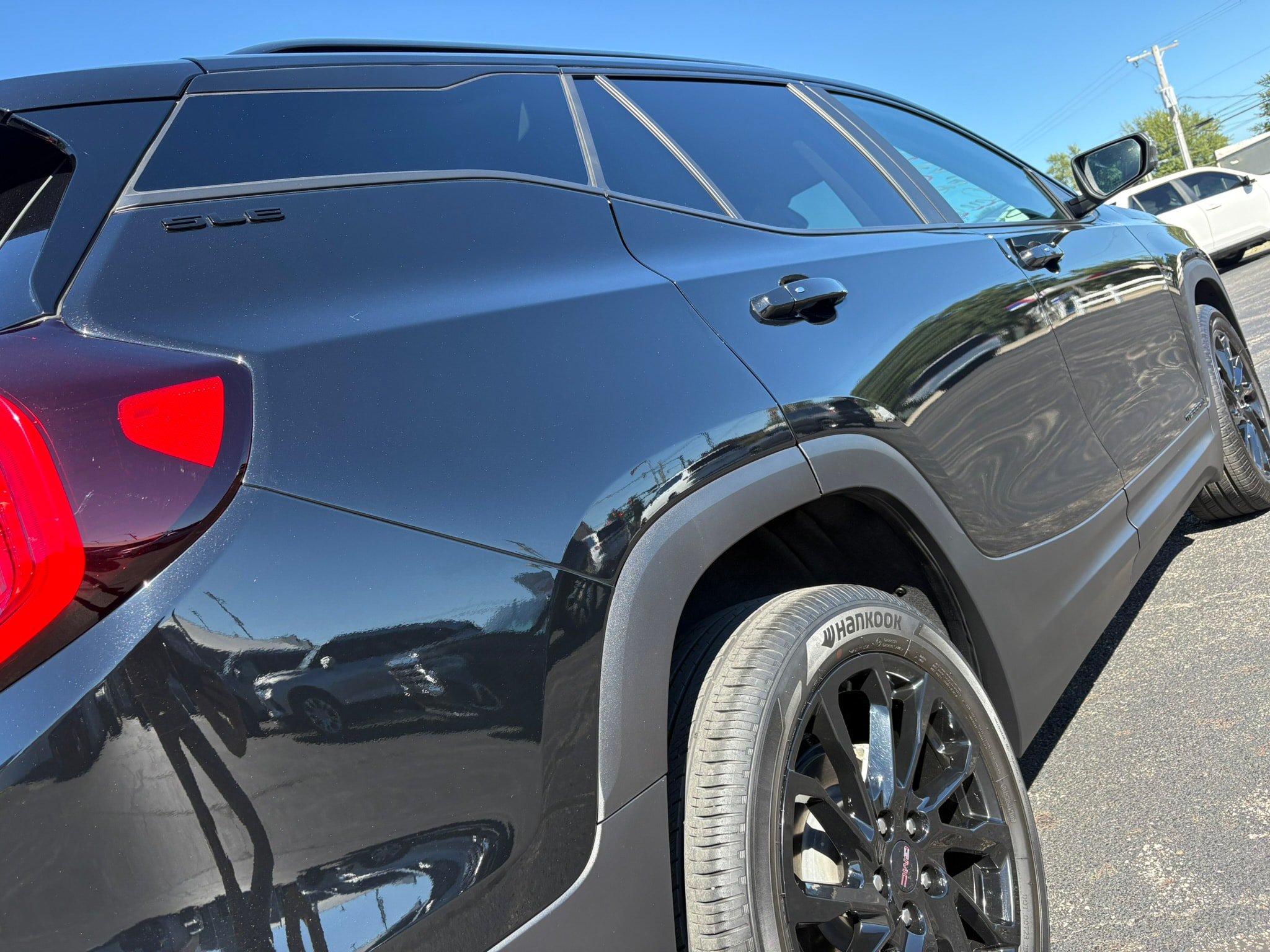 Used 2023 GMC Terrain SLE w/ Driver Convenience Package FWD image 14