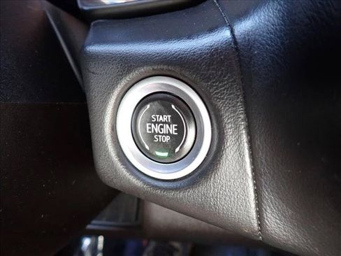 Used 2021 GMC Yukon XL SLT AWD/4WD image 23