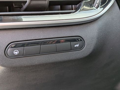 Used 2022 INFINITI QX60 Sensory w/ Cargo Package image 17