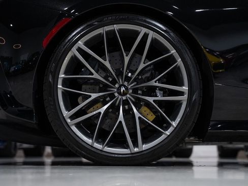 Used 2021 McLaren GT image 42