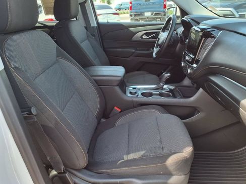 Used 2018 Chevrolet Traverse LT FWD image 14