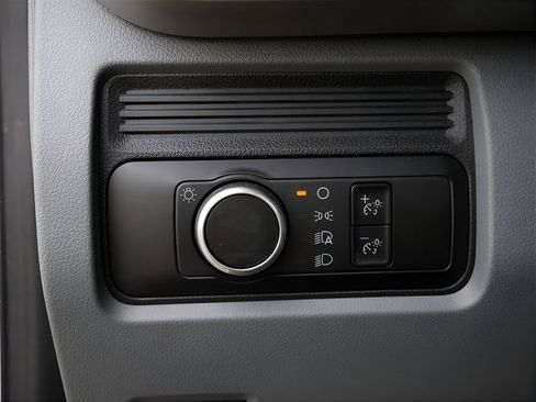 Used 2023 Ford F550 4x4 Regular Cab Super Duty image 18