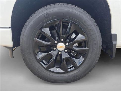New 2026 Chevrolet Silverado 1500 Custom RWD image 10