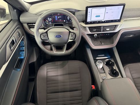 Certified 2025 Ford Explorer ST-Line w/ Premium Package RWD image 16