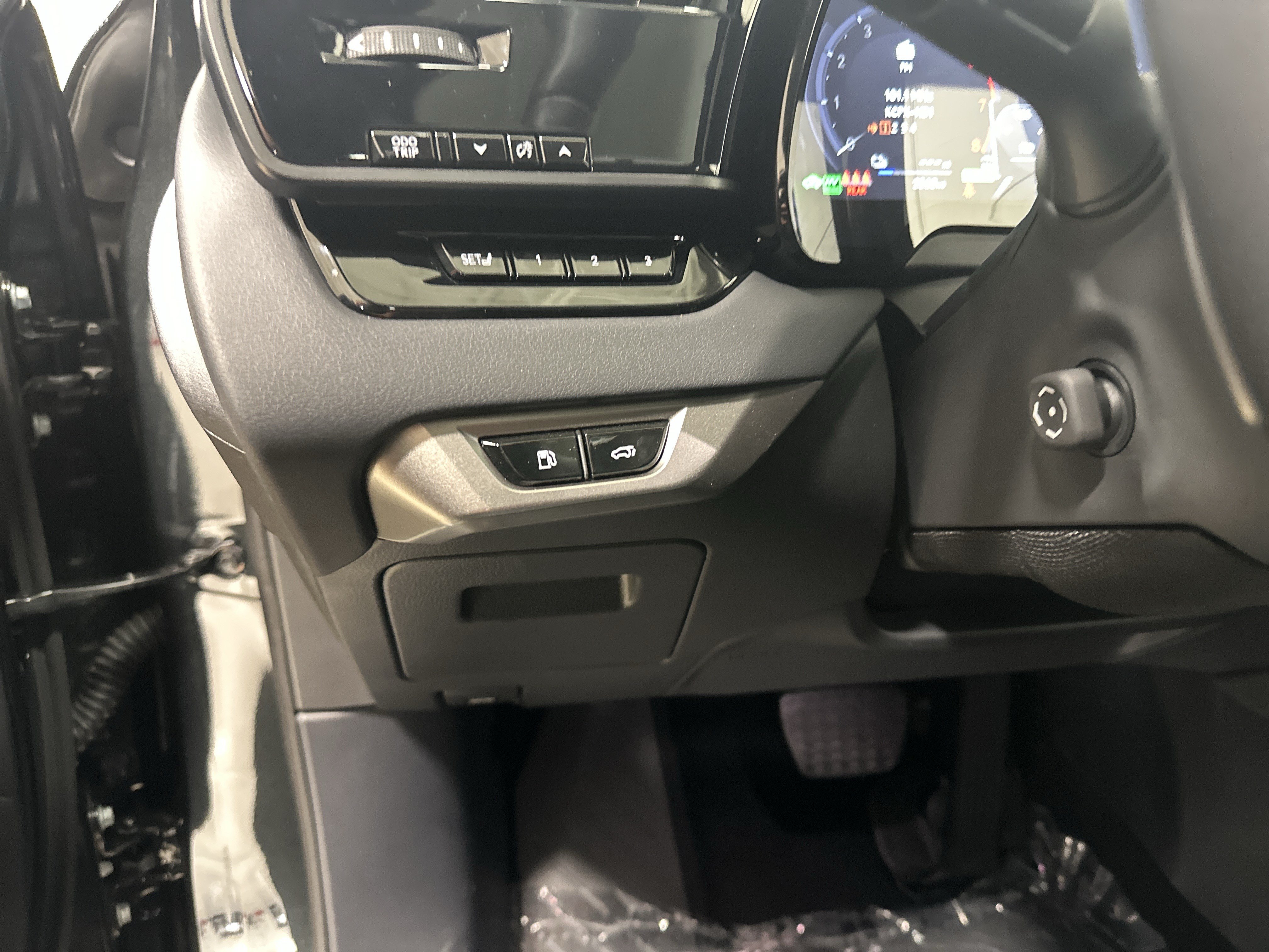 Certified 2026 Lexus RX 450h AWD w/ Convenience Package image 37