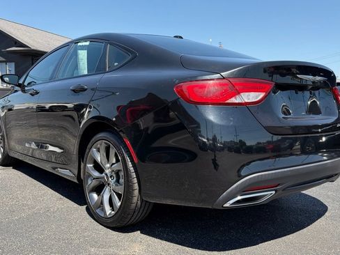 Used 2016 Chrysler 200 S w/ Comfort Group FWD image 5
