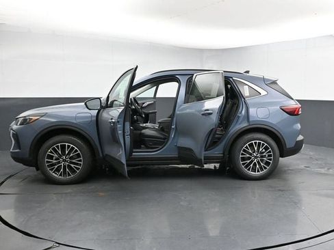 New 2026 Ford Escape SE w/ PHEV Premium Package image 35